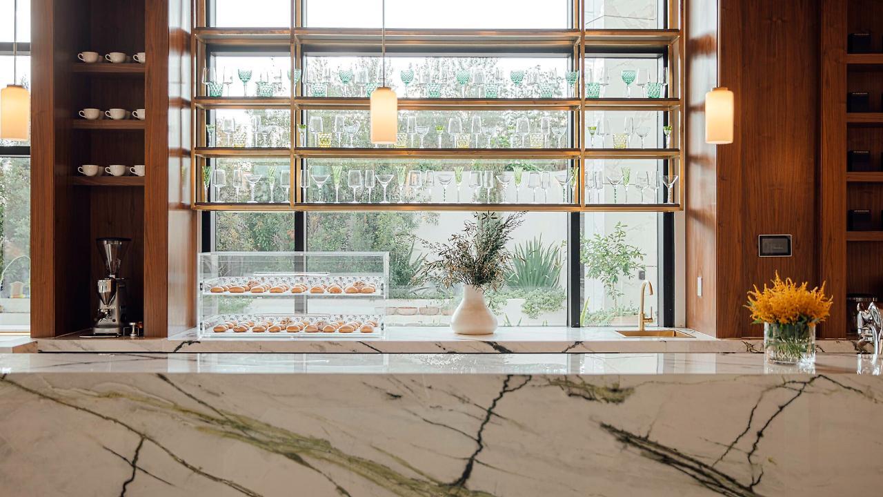 Ette Luxury Hotel & Spa Four Corners Екстериор снимка Countertops made of Calacatta Gold